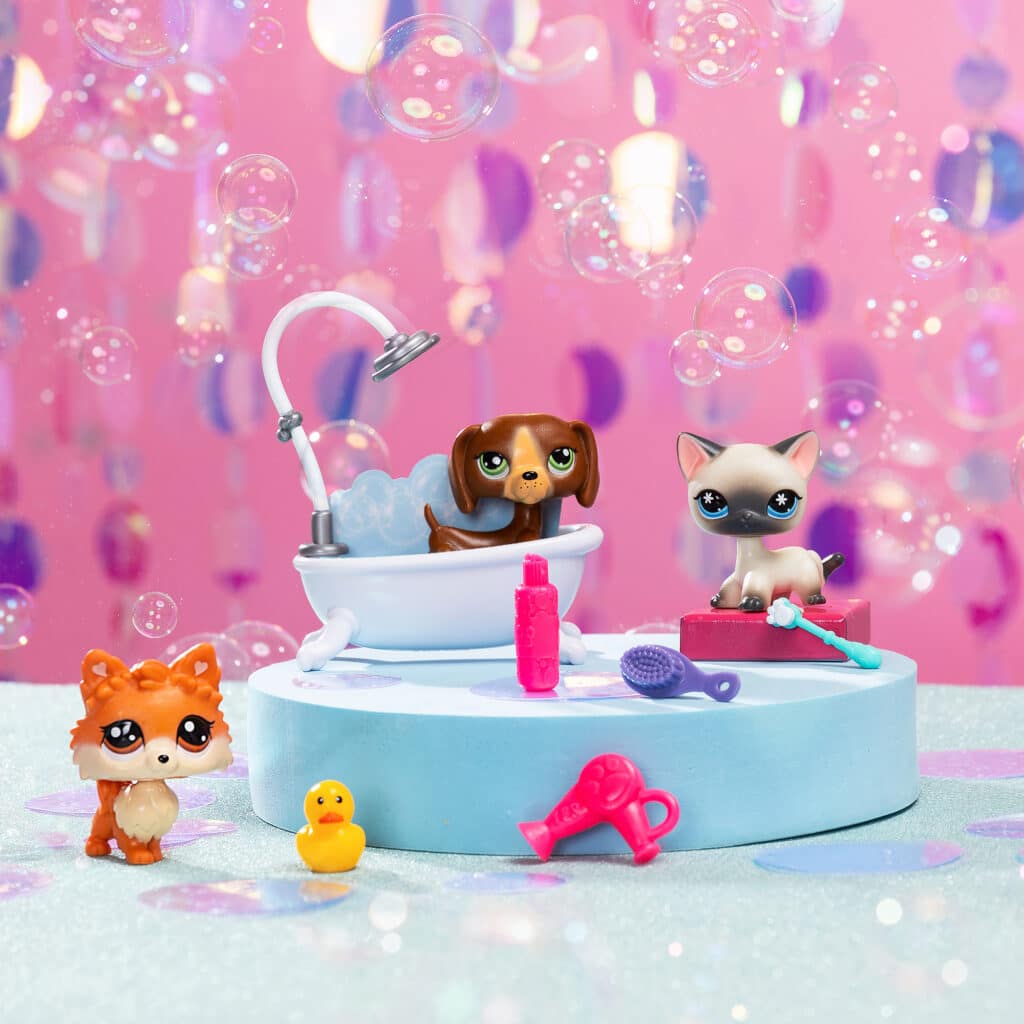Littlest Pet Shop Grooming Spa Thema Play Pack - 3 Bobblin' Pets & 6 Accessoires