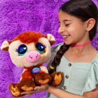 00666_LittlestPetShop_Lifestyle_CowDeluxePlush-1c