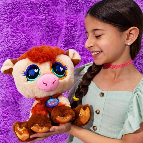 00666_LittlestPetShop_Lifestyle_CowDeluxePlush-1c